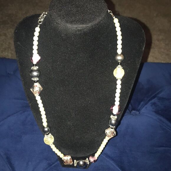Faux pearl oriental necklace - Picture 1 of 2